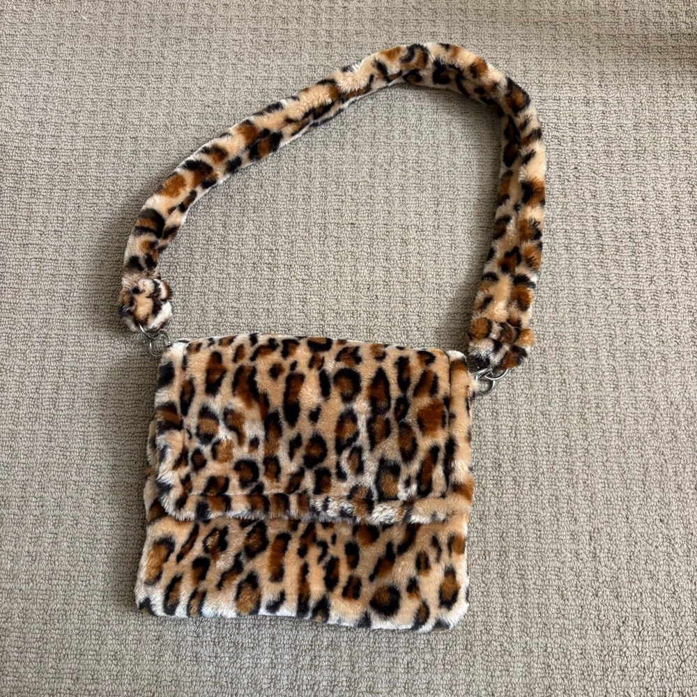 Leopard Print Faux Fur Shoulder Bag